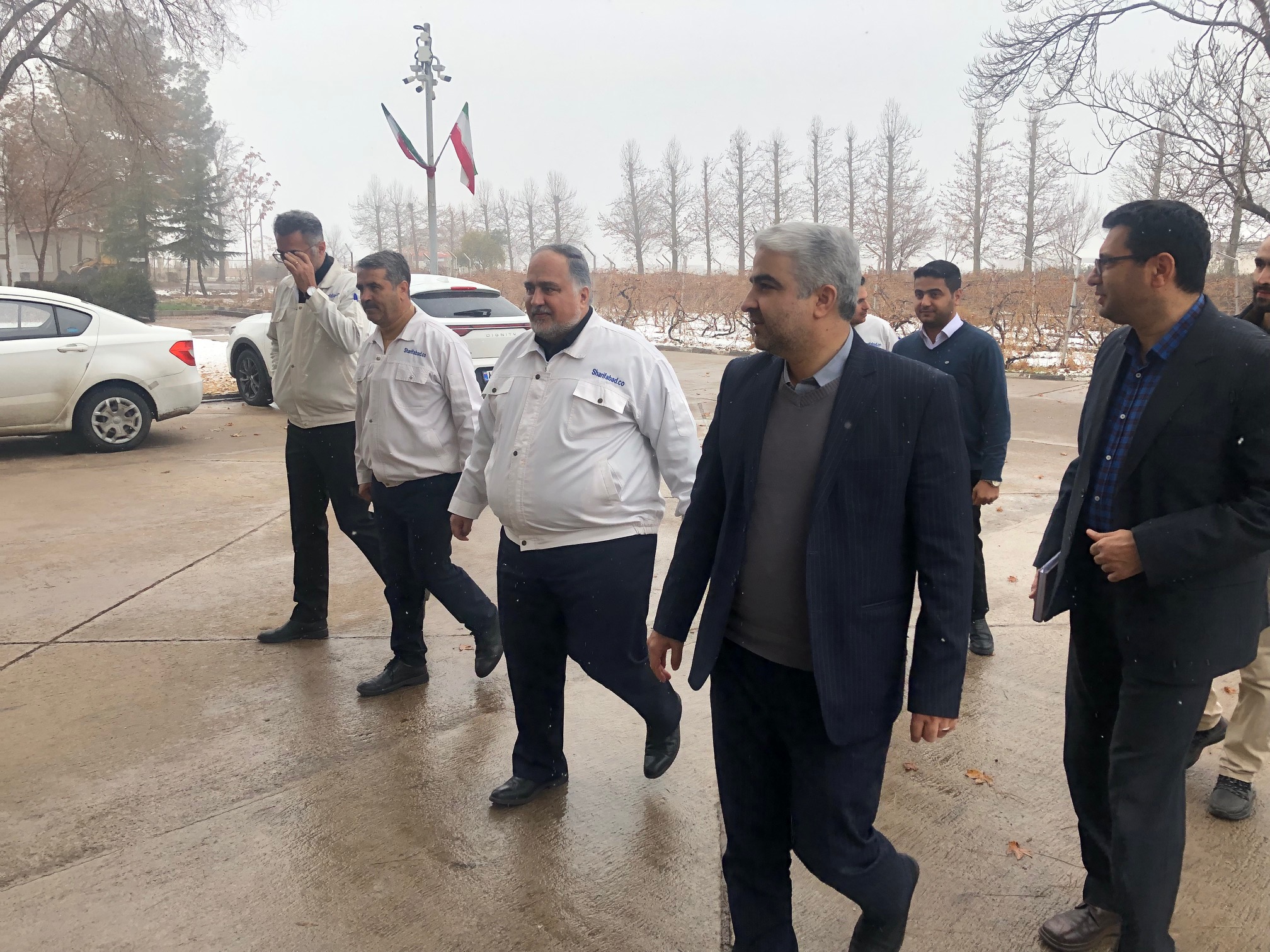 بازدید فرماندار محترم شهرستان البرز از شرکت کشت و صنعت شریف آباد