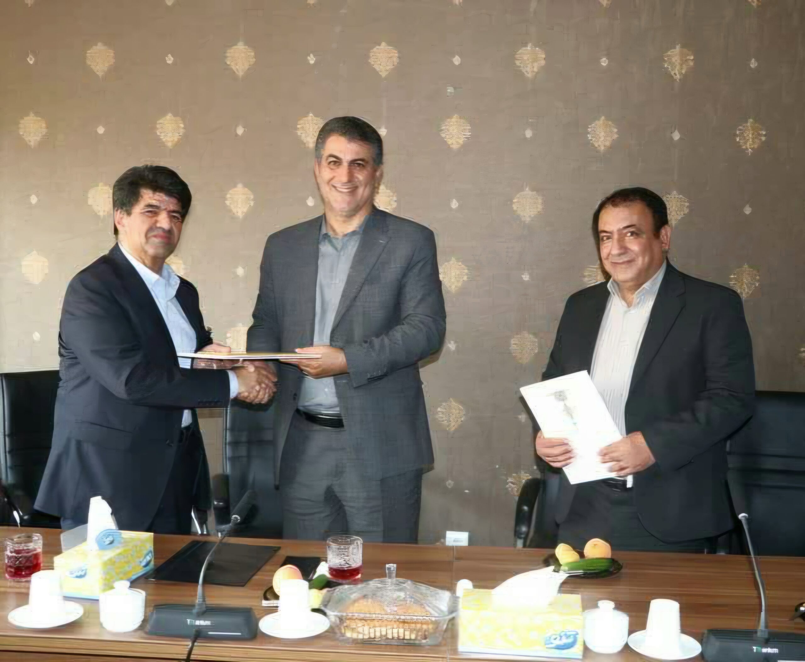 دکتر بوستانی انتصاب مدیر عامل شرکت مجتمع گوشت ماهان را تبریک گفت